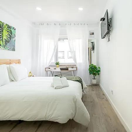 Santos Mattos & By Lisbon With Sintra Guest house *