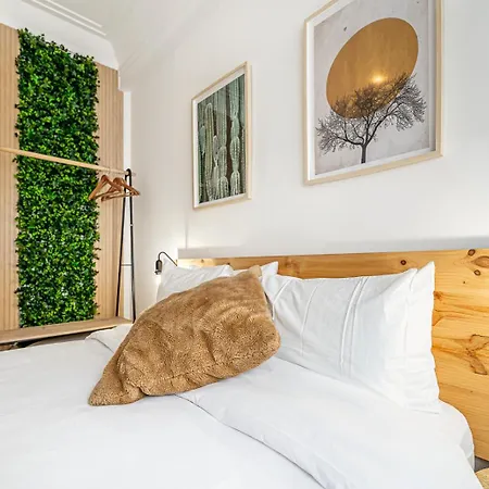 Santos Mattos & By Lisbon With Sintra Pensión