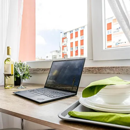Santos Mattos & By Lisbon With Sintra Guest house