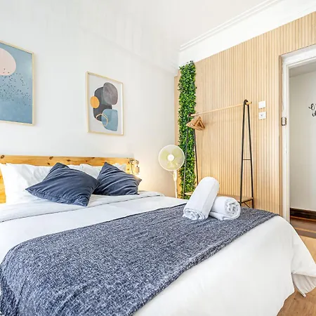 Pensión Santos Mattos & By Lisbon With Sintra Amadora